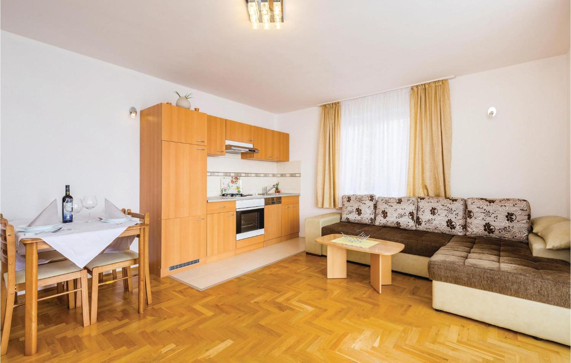 Stunning Apartment In Mošćenička Draga Exterior foto
